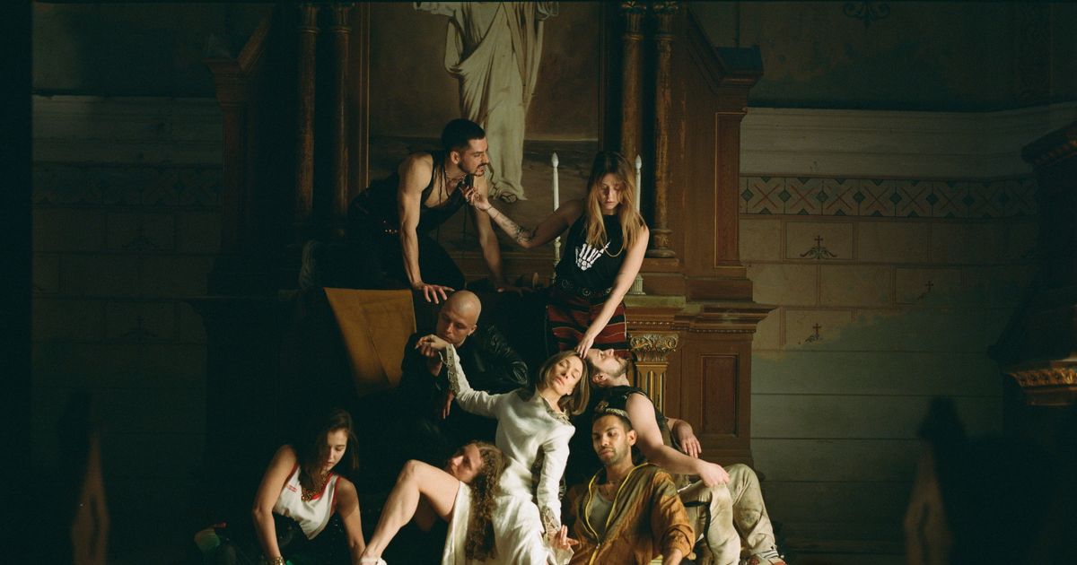 Dunja Jocić en Spellbound Contemporary Ballet Rome — Folk